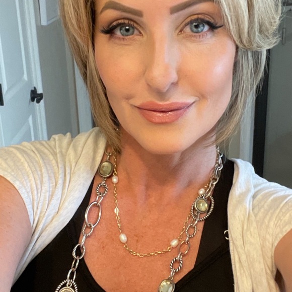 Meet your Posher, Jennifer - Picture 4 of 8